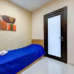 Tigne Seafront Apartments & Penthouse With Heated Jacuzzi דירה