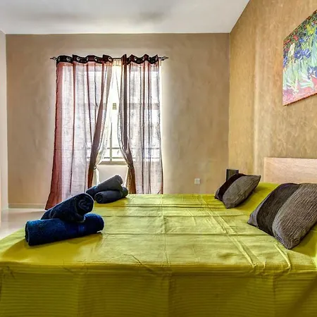 Tigne Seafront Apartments & Penthouse With Heated Jacuzzi *
