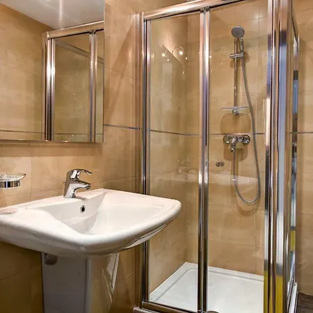 Tigne Luxury Seafront Apartments & Penthouse With Heated Jacuzzi * Sliema