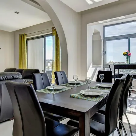 Tigne Seafront Apartments & Penthouse With Heated Jacuzzi * סליאמה