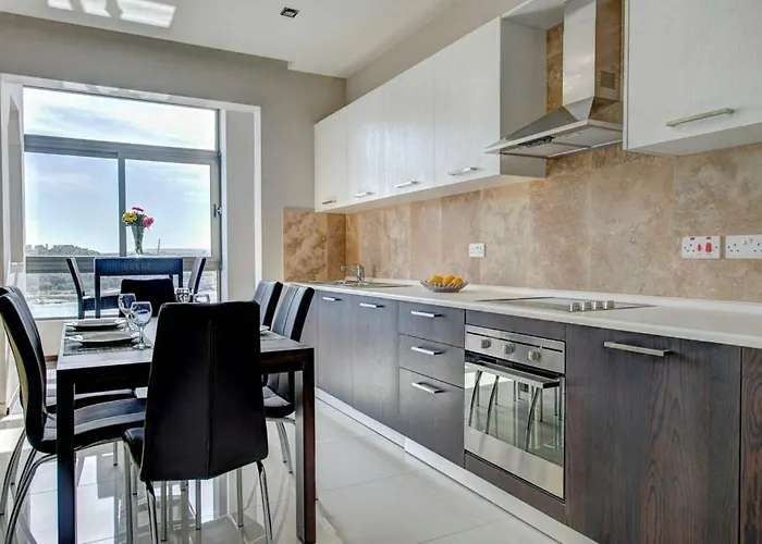 Tigne Luxury Seafront Apartments & Penthouse With Heated Jacuzzi * 슬리에마