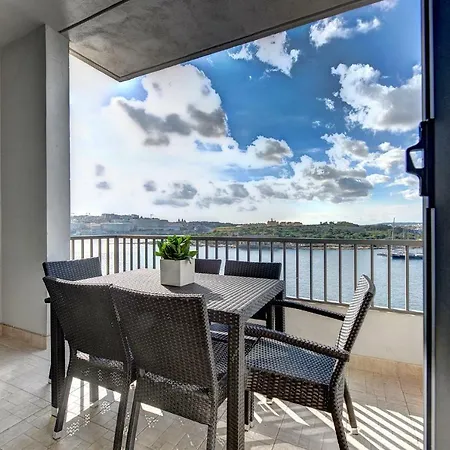 Tigne Luxury Seafront Apartments & Penthouse With Heated Jacuzzi * Sliema